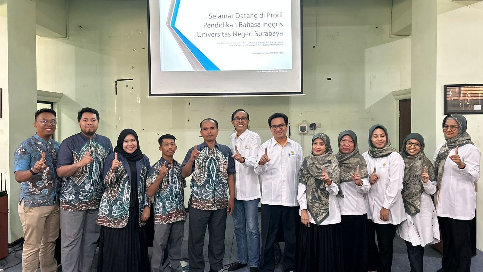 Exploring International Accreditation: Benchmarking Visit by Universitas Lambung Mangkurat’s English Education Program to Universitas Negeri Surabaya